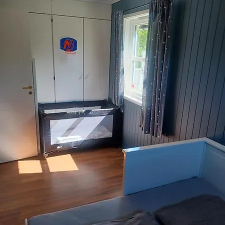 Flott Enebolig I Til Leie Naer Dyreparken Villa
