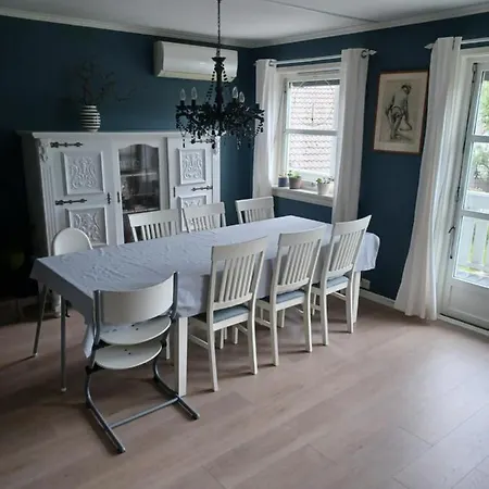 Flott Enebolig I Til Leie Naer Dyreparken Villa Lillesand